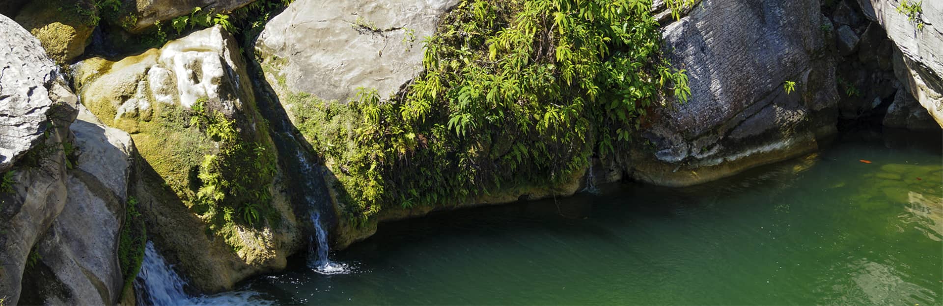 Pozón en Las Minas, Jiguaní, Granma, CubaTravel